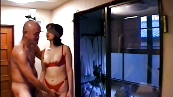 فاتنة مفلس يذهب للسباحة افلام جنس اجنبي